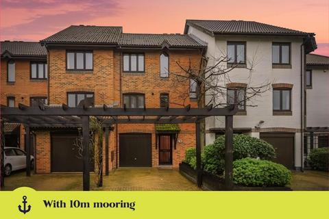 3 bedroom house for sale, Cadland Court, Channel Way, Ocean Village, Southampton