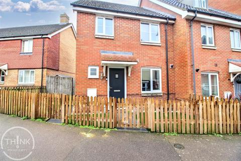 3 bedroom end of terrace house for sale, Dunnock Drive, Costessey NR8