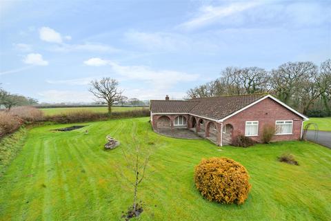 4 bedroom bungalow for sale, Oak Road, Exeter