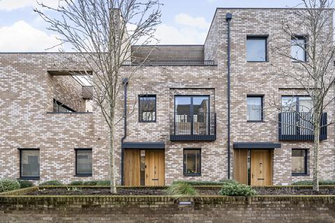 3 bedroom terraced house for sale, Oriental Square, London NW9