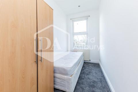 2 bedroom apartment to rent, St James's Lane , Muswell Hill , London