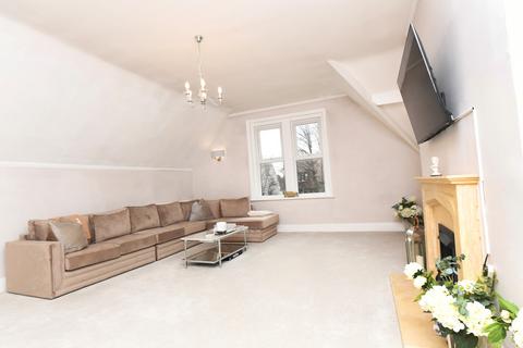 2 bedroom penthouse for sale, Langcliffe Avenue, Harrogate