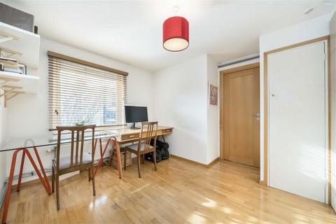 2 bedroom flat for sale, Nelson Square, London SE1