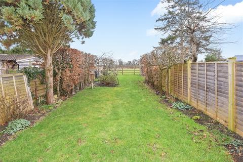 2 bedroom end of terrace house for sale, Station Road, Quainton, Buckinghamshire.