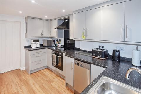 2 bedroom end of terrace house for sale, Station Road, Quainton, Buckinghamshire.