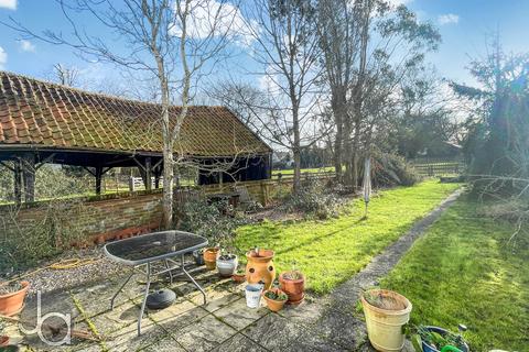 4 bedroom end of terrace house for sale, Bouchiers Place, Messing, Colchester
