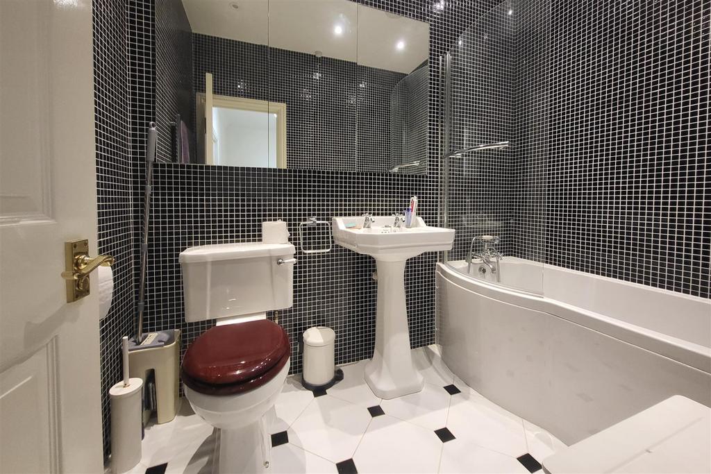 Family bathroom