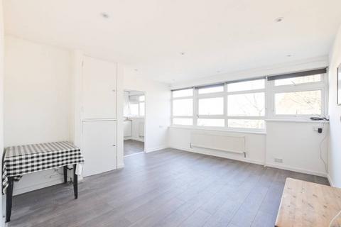 3 bedroom flat to rent, Fairview House, Brixton Hill, London, SW2