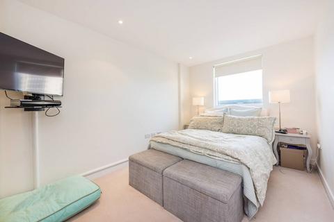 2 bedroom flat for sale, Pump House Crescent, Kew Bridge, Brentford, TW8