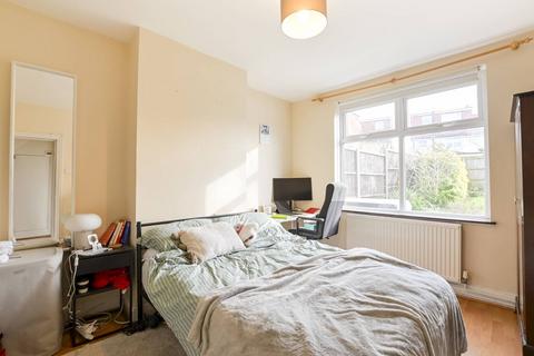 4 bedroom semi-detached house to rent, Broadwater Road, Tooting Broadway, London, SW17