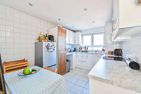 3 bedroom flat for sale, Chatham Street, Elephant and Castle, London, SE17