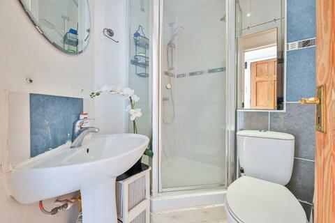 3 bedroom flat for sale, Chatham Street, Elephant and Castle, London, SE17