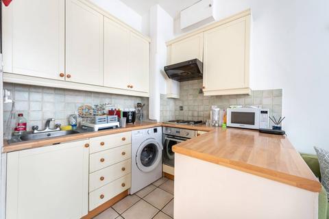 1 bedroom flat to rent, Devonshire Terrace, Bayswater, London, W2