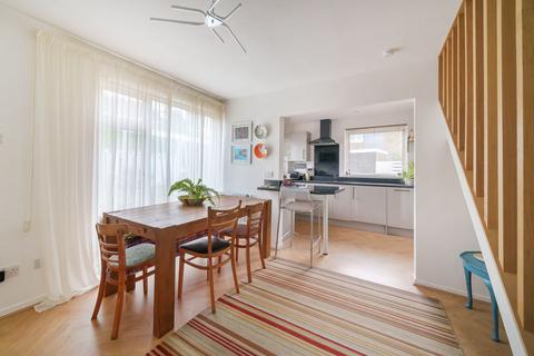 24 Edinburgh Gardens, Windsor, SL4 2AN