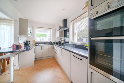 24 Edinburgh Gardens, Windsor, SL4 2AN