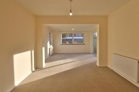 4 bedroom detached house to rent, The Templars, Worthing