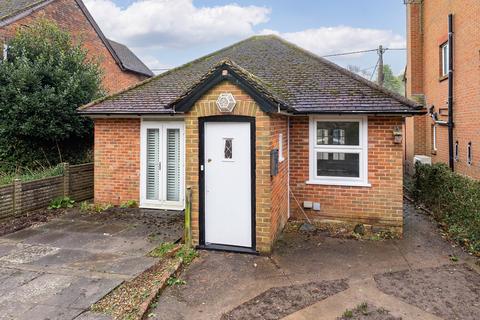 1 bedroom detached bungalow for sale, Kiln Lane, Brockham