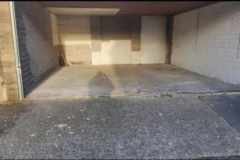 Garage to rent, Blackfriars Close , Portsmouth