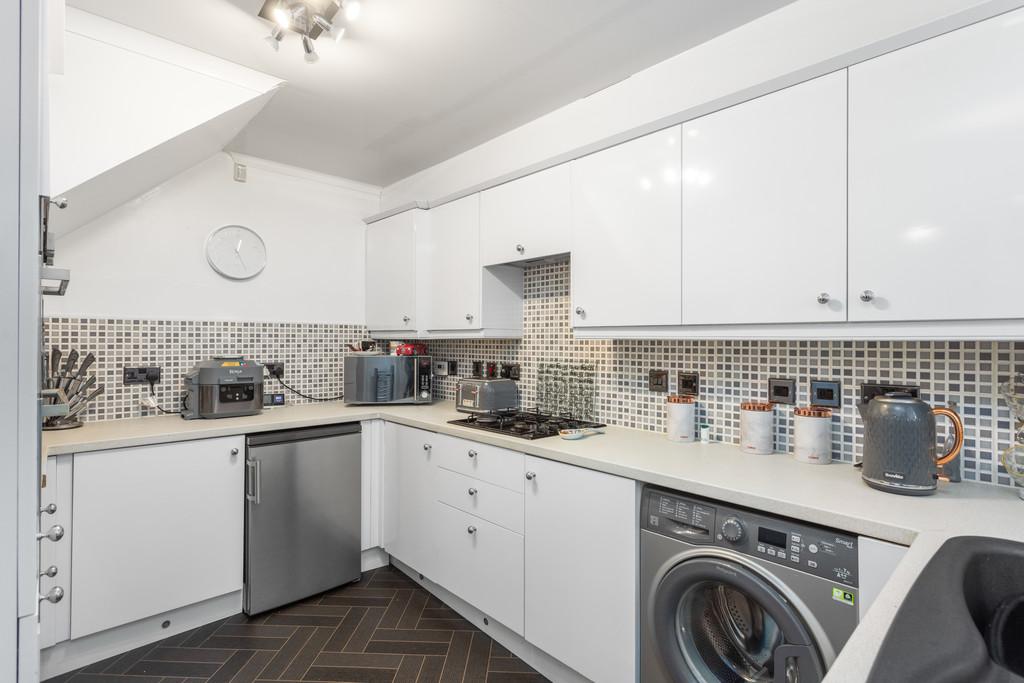 55 Galloway Crescent 11