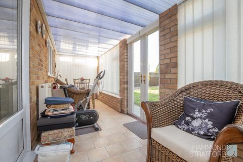 10 Birch Drive, Attleborough, NR17 2HF