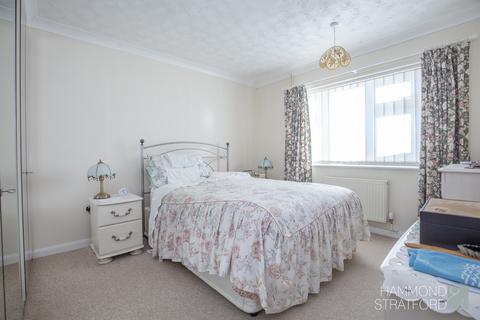 10 Birch Drive, Attleborough, NR17 2HF