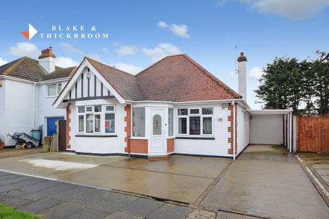 4 bedroom chalet for sale, Preston Road, Holland-on-Sea