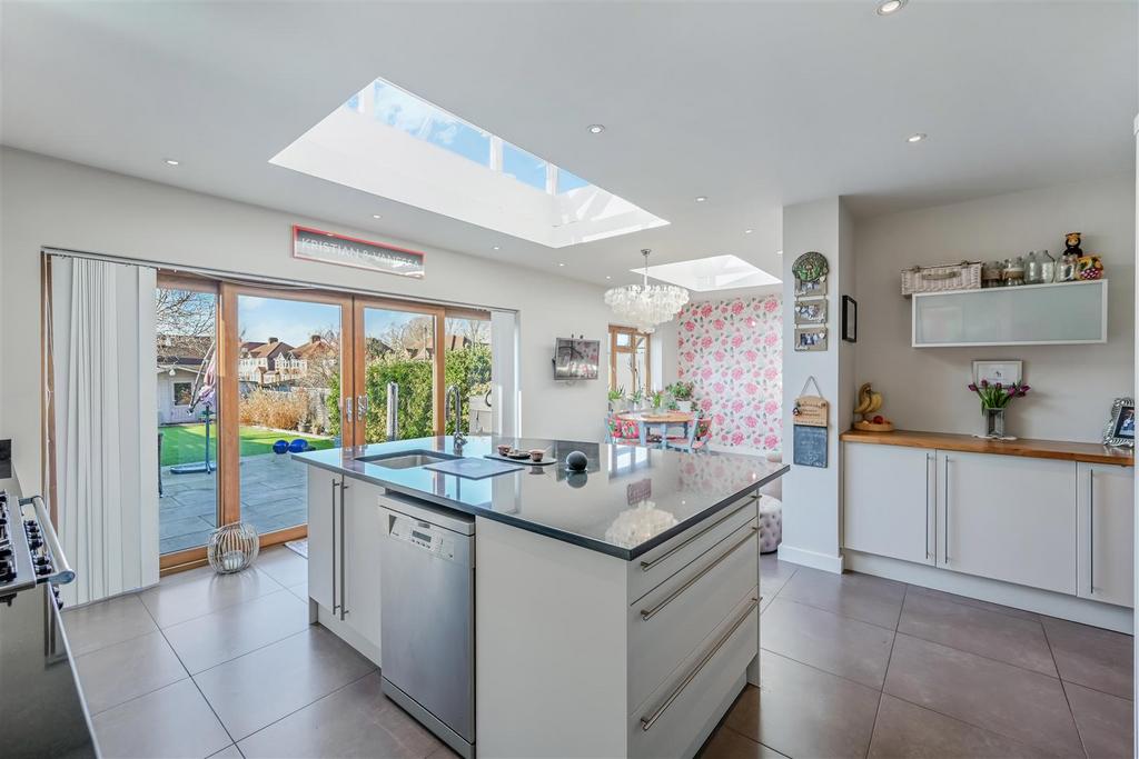 AMBERLEY GARDENS (20 FROM 34)-24.jpg
