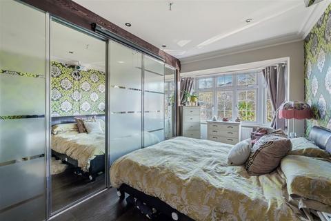 85 Amberley Gardens, Epsom, KT19 0NQ