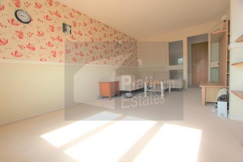 2 bedroom flat for sale, Maltby Drive, Enfield EN1