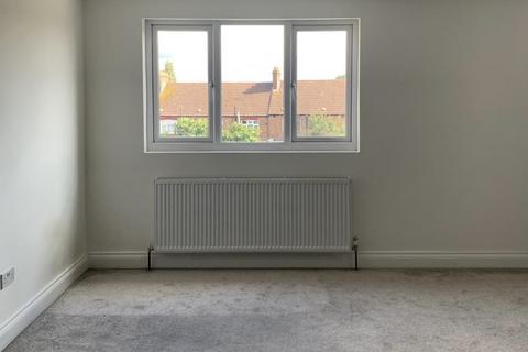 House share to rent, Lodge Close, London N18