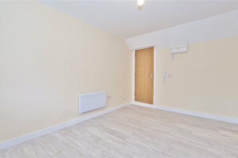 2 bedroom apartment to rent, Walton Road, Woking, Surrey, GU21