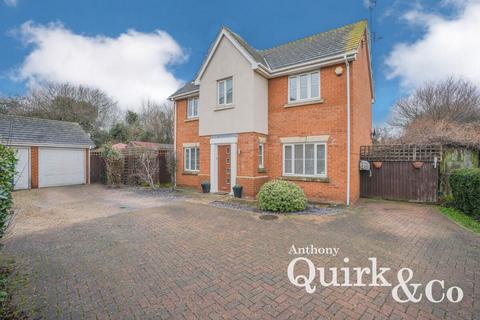 4 bedroom detached house for sale, Magnolia Close, Canvey Island, SS8