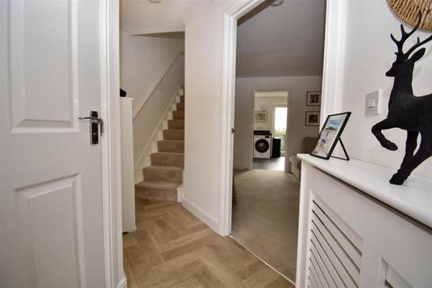 3 bedroom end of terrace house for sale, Shepherds Hill, Pickering YO18