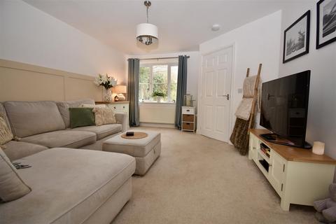 3 bedroom end of terrace house for sale, Shepherds Hill, Pickering YO18