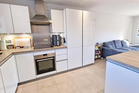 4 Pippin Close, Bicester, OX27 8AX