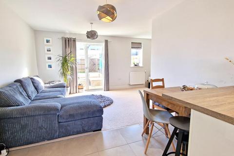 4 Pippin Close, Bicester, OX27 8AX