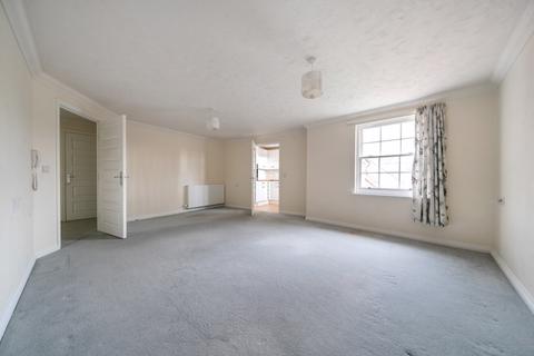 1 bedroom penthouse for sale, Longbridge, Farnham, Surrey, GU9