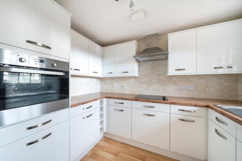 1 bedroom penthouse for sale, Longbridge, Farnham, Surrey, GU9