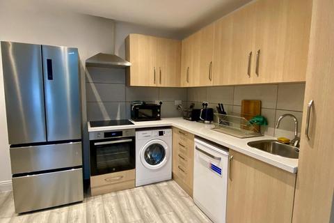 1 bedroom flat to rent, London SW15