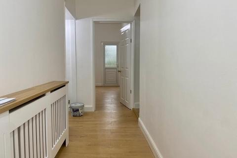 2 bedroom flat to rent, Thornton Heath CR7