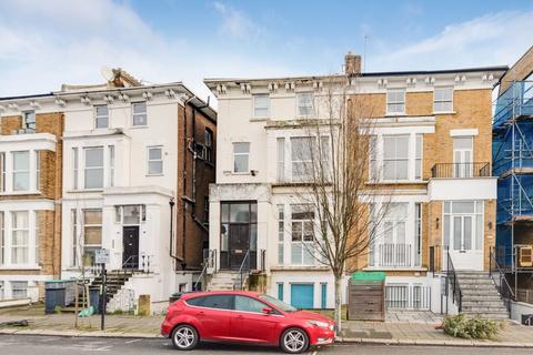 2 bedroom flat for sale, Argyle Road, London W13