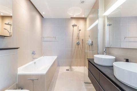 2 bedroom flat for sale, Carmine Wharf, 30 Copenhagen Place, London