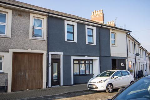 3 bedroom terraced house for sale, Glebe Street, Penarth