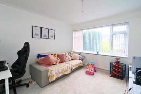 3 bedroom semi-detached house for sale, Launceston Close, Walsall