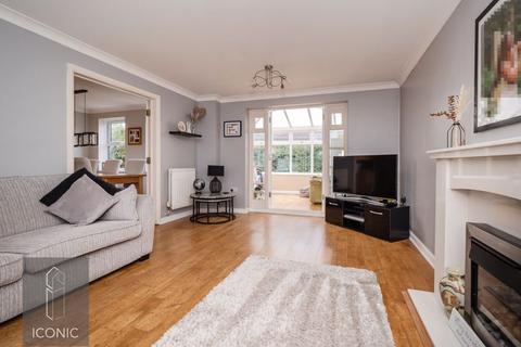 5 bedroom detached house for sale, Lynn Close,Thorpe St Andrew, Norwich