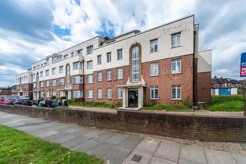 5 bedroom flat to rent, North Circular Road, London