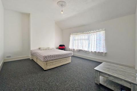 45 Thorneycroft Lane, Wolverhampton, WV10 0NF