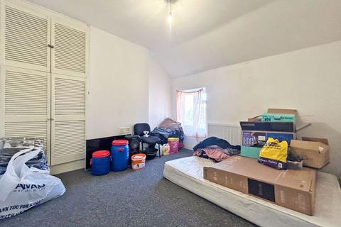 45 Thorneycroft Lane, Wolverhampton, WV10 0NF