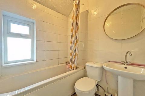 45 Thorneycroft Lane, Wolverhampton, WV10 0NF