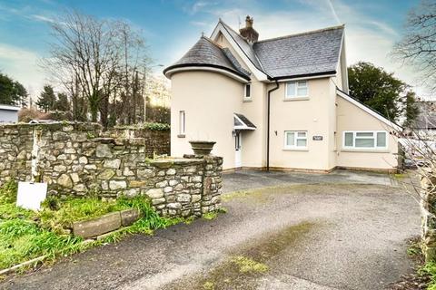 3 bedroom detached house for sale, The Gate House Porthcawl Road South Cornelly CF33 4RE